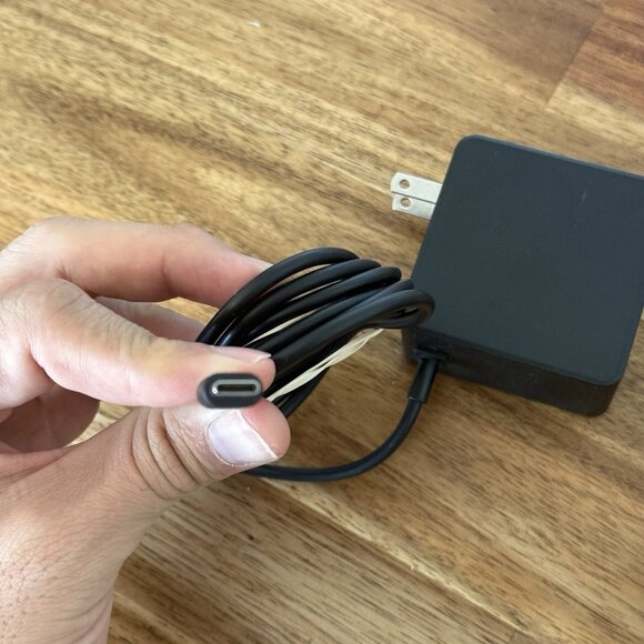 Insignia Compact Travel Charging Dock Black USB 2.0 HDMI for Nintendo Switch 1 - Picture 8 of 10